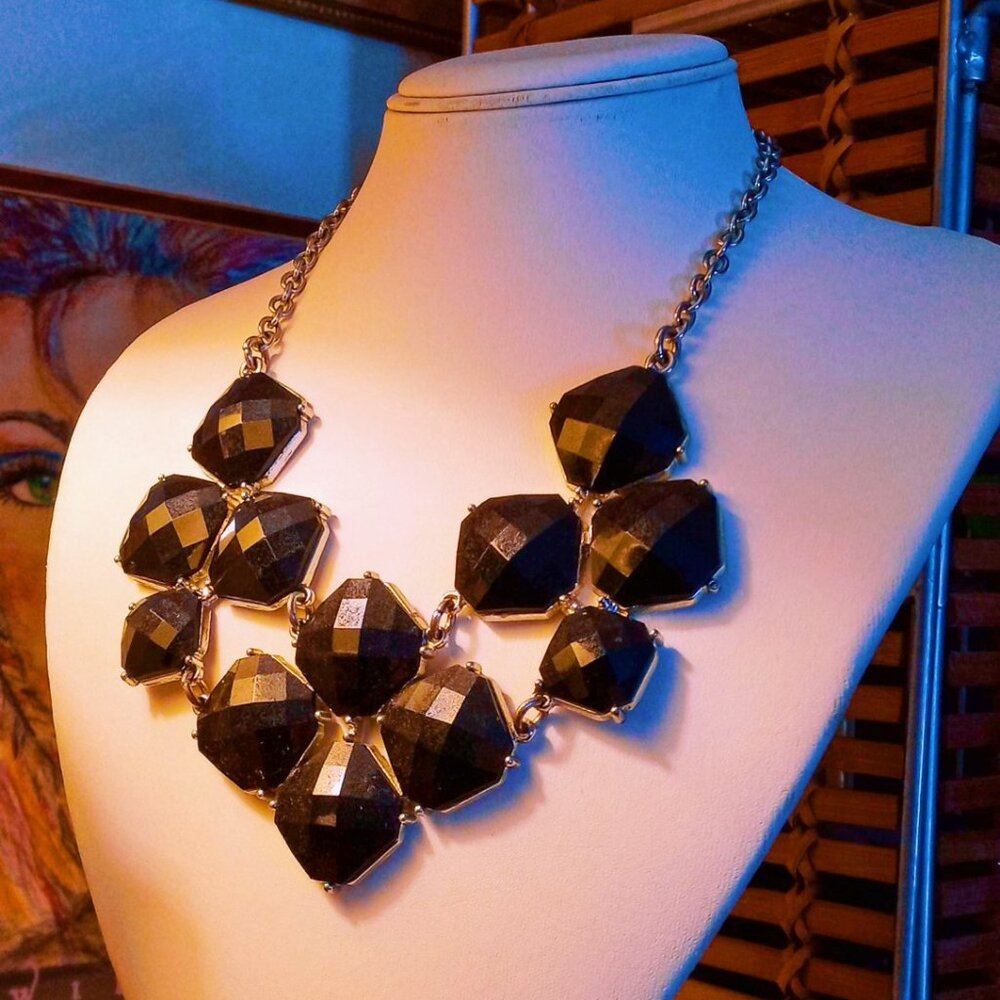 Elegant Black Faceted Geometric Stones Bib Statement Necklace Silver Accents - Picture 13 of 16